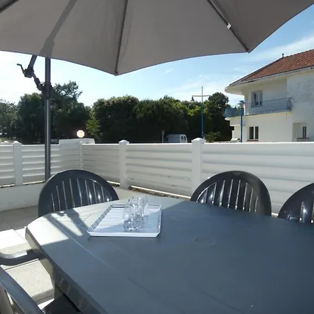 Apartmán 4 Pers, Terrasse, Proche Plage/commerces - - Fr-1-540-190 *